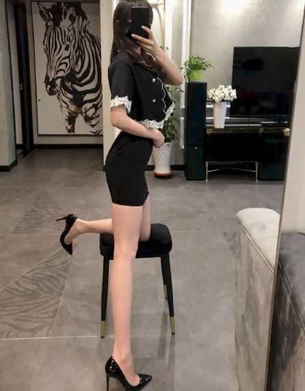 他掀我的裙子添的我下面_剧情片完整视频观看