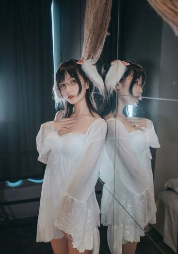 女老师的秘密_BD英语高清视频观看