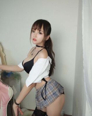法国伦理高压监狱_十万网红美女美酱