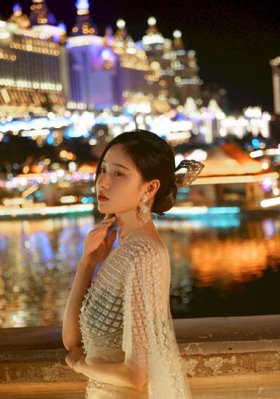 美女老板的贴身男保镖短剧_BD英语在线手机播放