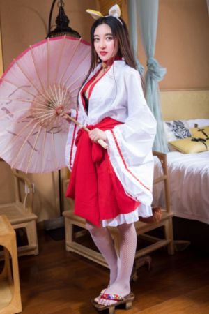 年轻的女教师2完整版_4K高清完整版